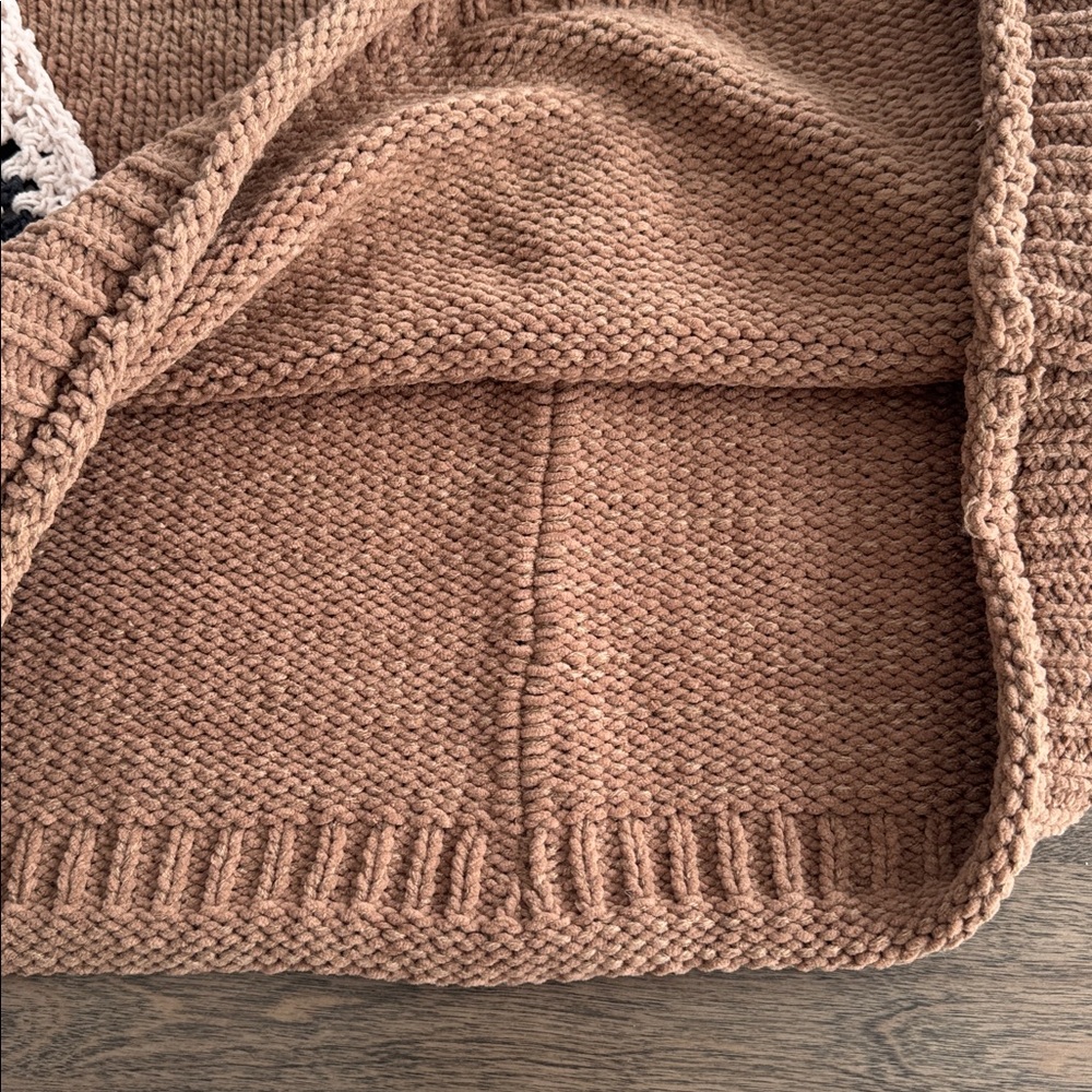 NWOT sweater - Picture 4 of 8